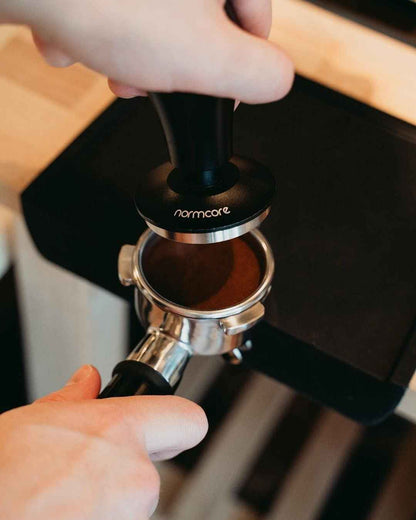 Normcore Espresso V4 - Spring-loaded, Self Leveling Tamper