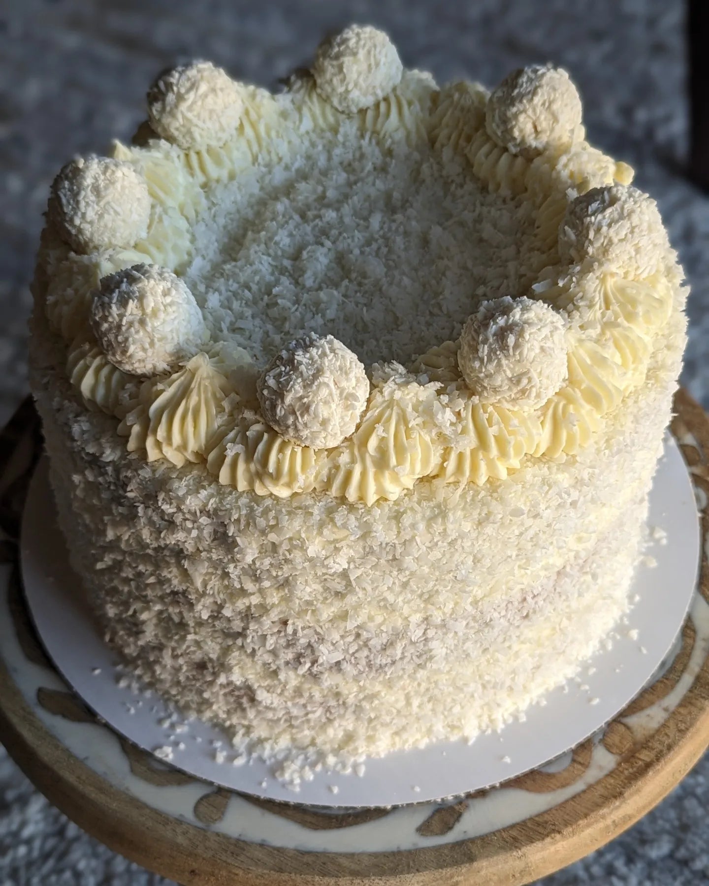 RAFFAELLO CAKE