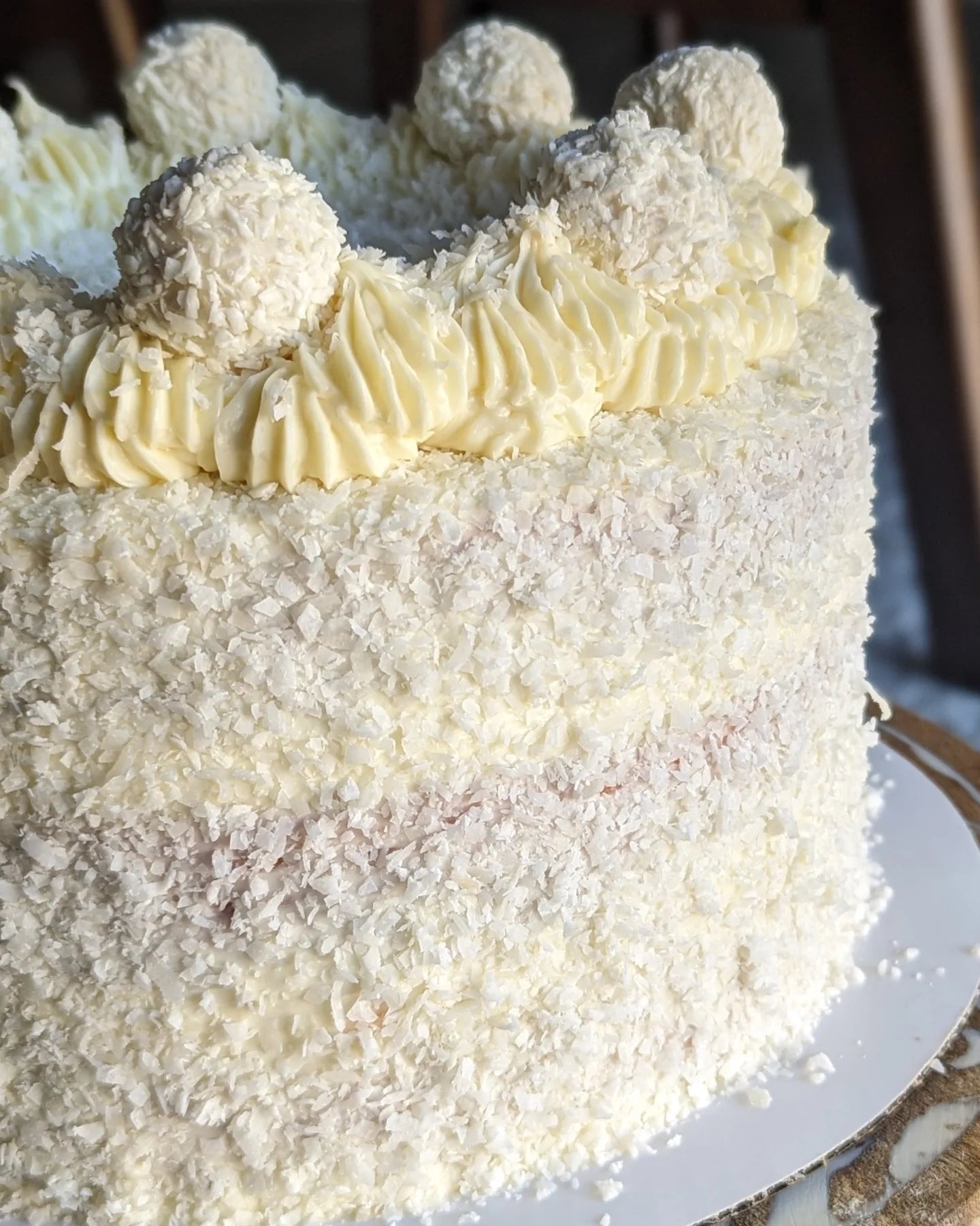 RAFFAELLO CAKE